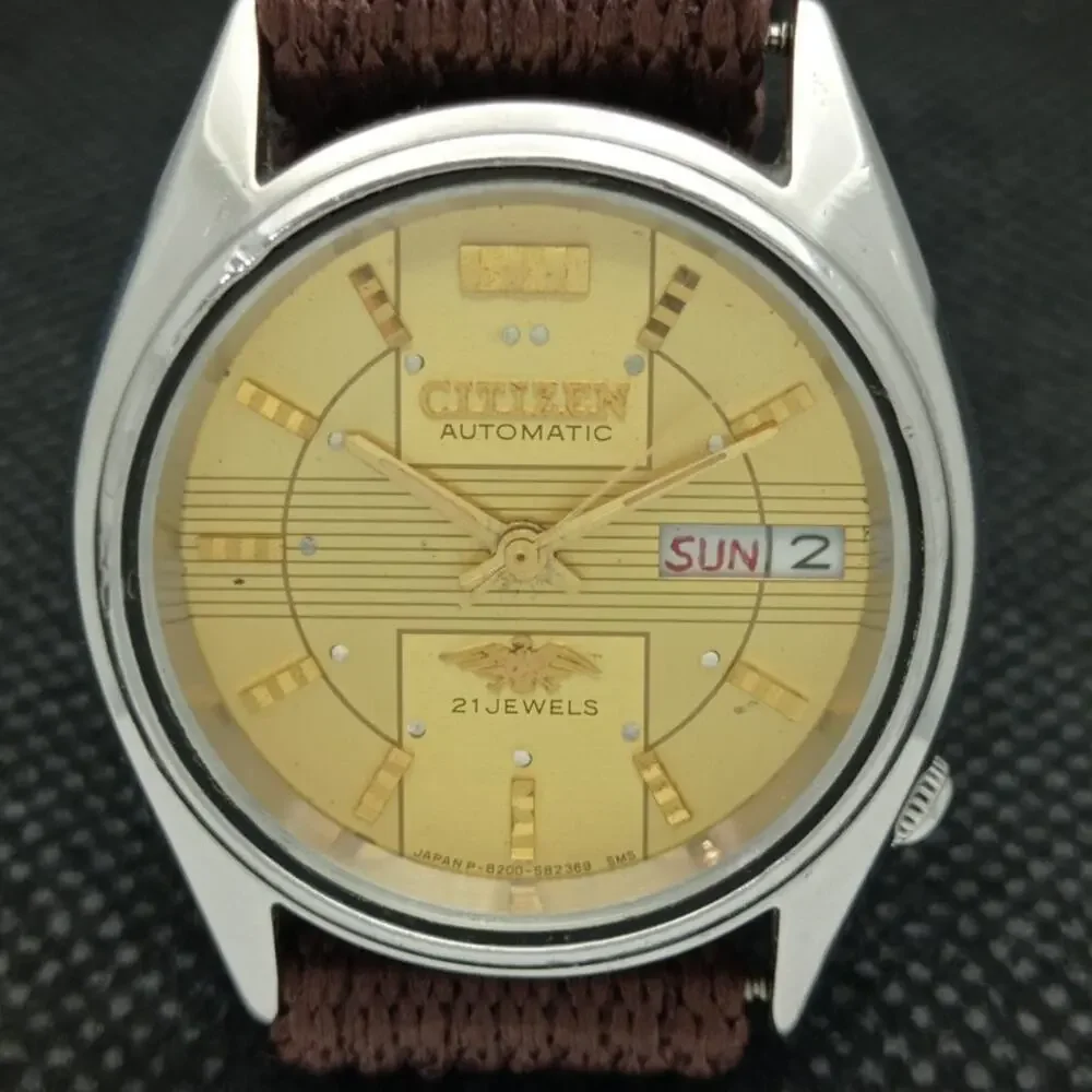 Vintage 1980 Citizen Automatic Mens Silver Watch W/daydate & Gold accents